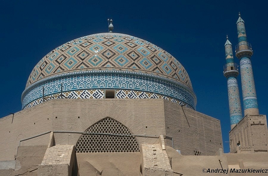 Iran - błękit perskiej mozaiki
